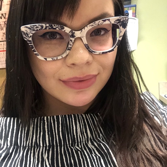 Meet your Posher, Galatea - Picture 3 of 4